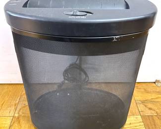 Executive Machines EPS-825X Paper Shredder
Lot #: 132