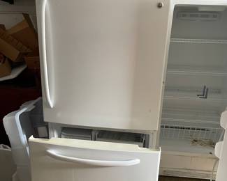 GE refrigerator 