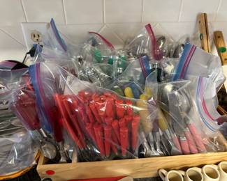 Cutlery in every color!