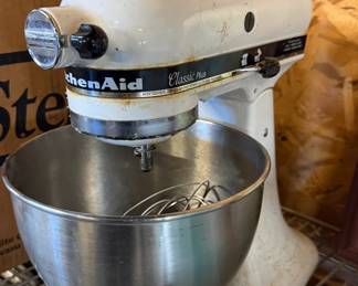 KitchenAid Classic Plus Tilt-Head Stand Mixer