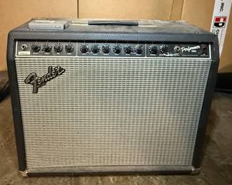 Fender Performer 1000 Guitar Combo Amplifier