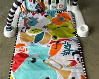 Fisher Price Kick & Play