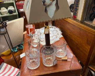 pretty dog-themed lamp, glasses, trunk