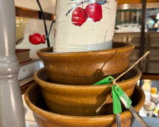 antique sifter, vintage ceramic nesting mixing bowls, Monmouth Pottery