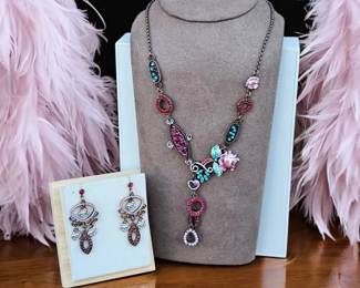 Victorian Flower Necklace Earring Set With Rhinestones