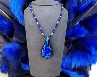Teardrop Glass Flower Necklace 