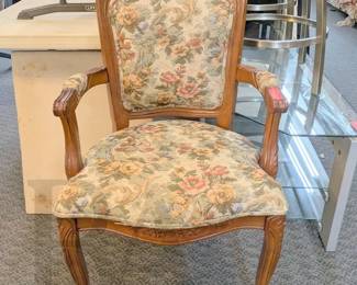 UPHOLSTERED ARM CHAIR
