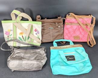 WOMEN’S PURSES