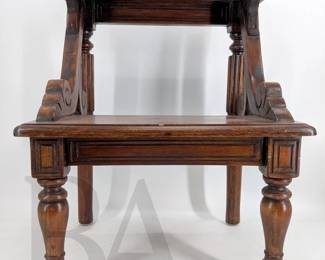 WOOD STEP STOOL