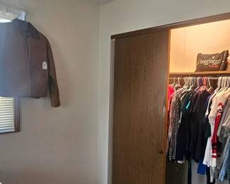 Carhart/Type jacket With Detachable Hood And Pants