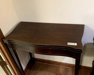 #148	game table mahoghany 29x15x31	 $100.00 
