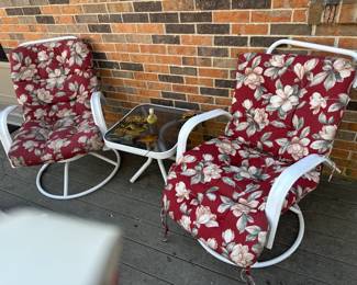 #260	2 Aluminum Swivel Rockers w/ 1 Side Table	 $75.00 
