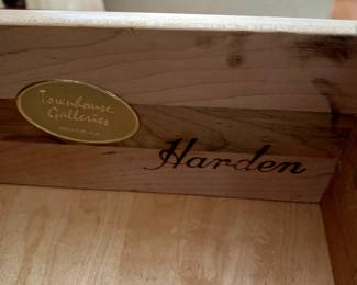 #6	Townhouse Galleries Harden 4 drawer chest of Drawers - Curved Front all Wood/Brass - 36x20x34	 $300.00 

