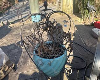 #237	Ceramic Pot in Metal Stand 40" 	 $40.00 
