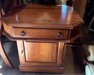 #184	Cherry End Table w/1 Drawer & 1 Door on Wheels Wood - 24x24x23	 $75.00 
