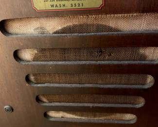 #103	Bendix Wood End Table (actual Radio with turn knobs turns on but not working)  w/drop-sides - 19-35x14x28	 $75.00 
