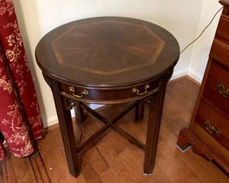 #61	Lane Round Inlay End Table w/drawer - 24x26	 $100.00 
