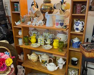 0605 Easy Street Vintiques