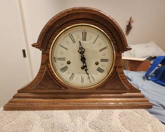 Howard Miller mantle clock