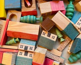 050 CEL College Green