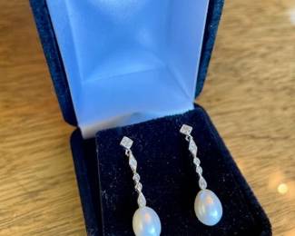 091 CEL College Green