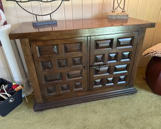 Buffet cabinet