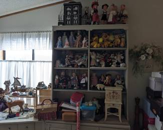 Jim Shore Figurines, Part of the Ethan Allen unit, Handmade Doll Furniture, Lots of Dolls 
