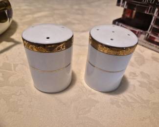Sango Empress Gold (also known as Deville) salt and pepper shaker set. 