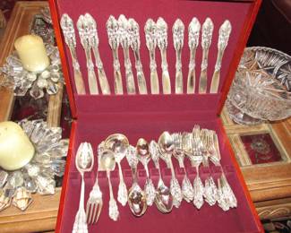 Goldinger flatware set