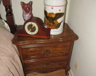 Pair of nightstands & lamps