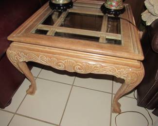Pair of end tables