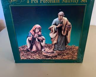 HERITAGE 3pc PORCELAIN NATIVITY SET