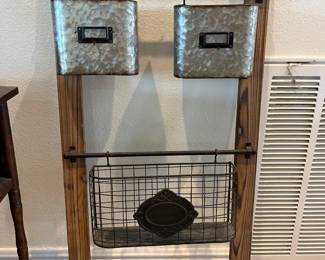 Metal and wood wall organizer 