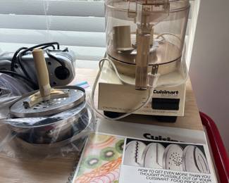 Cuisinart DLC-10 plus food processor 