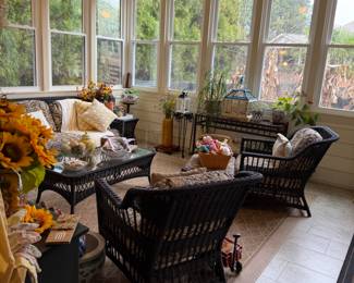 Lane Venture Harbor Breeze furniture set comprising a three seat sofa,  two 'lounge' chairs,  coffee/cocktail table  and side table