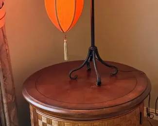 Round Drum Table With Accent Lamp