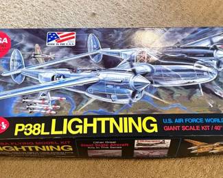 Guillows Lockheed P38 Lightning balsa wood model kit