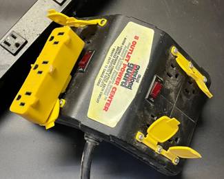 59 8OutletPowerCenterandTWO48PowerStripsonlyoneshown