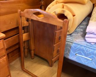 Cushman Colonial Creation Mirror and Twin headboard/footboard