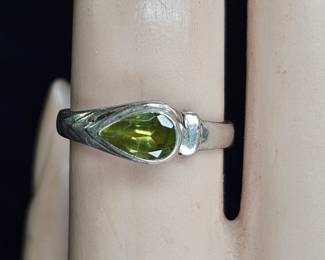 Sterling Silver Peridot Woman's Ring