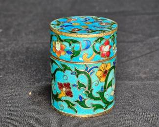 Vintage Chinese Cloisonne Enameled Lidded Pill Box