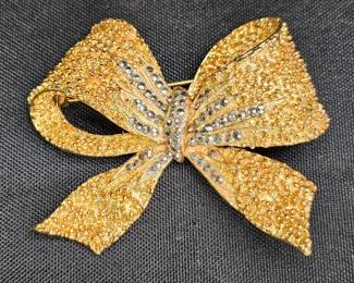 Vtg Corocraft Gold Tone & Rhinestone Bow Brooch