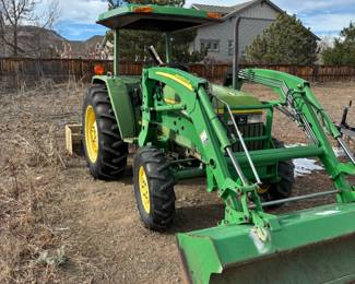 John Deere 300CX Loader