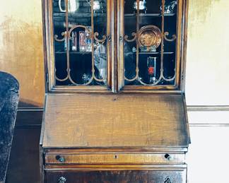 Antique Vintage Secretary Desk with Bookcase top, Color Mahogony 