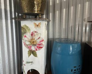 garden stool, and other decor