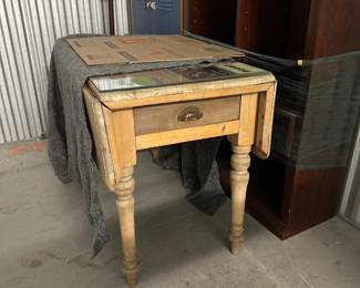 Pine drop leaf table