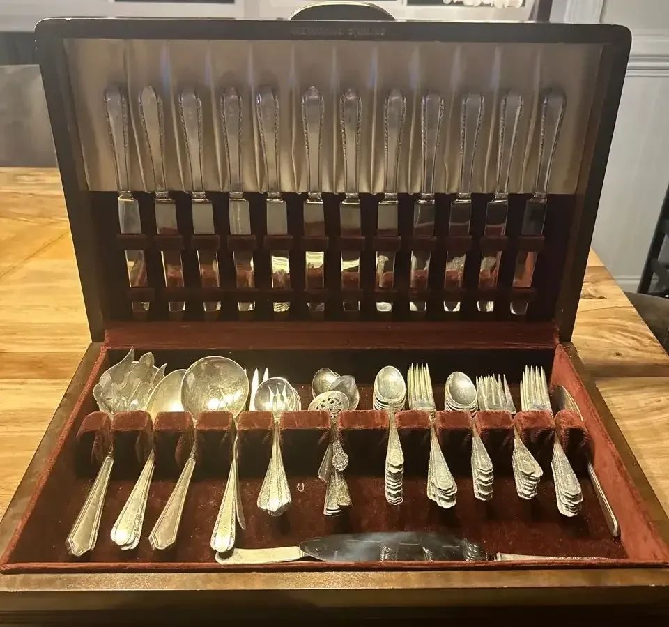 Sterling Silver Flatware , total 92oz / 2608 gram