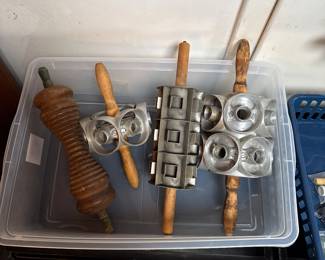 Vintage Wooden Dough Roller / Crimper