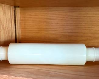 Vintage Uranium Glass Rolling Pin – Glows Under UV