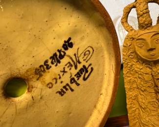 Studio pottery planter, Mexico, 1978 signed, value $200 OBO